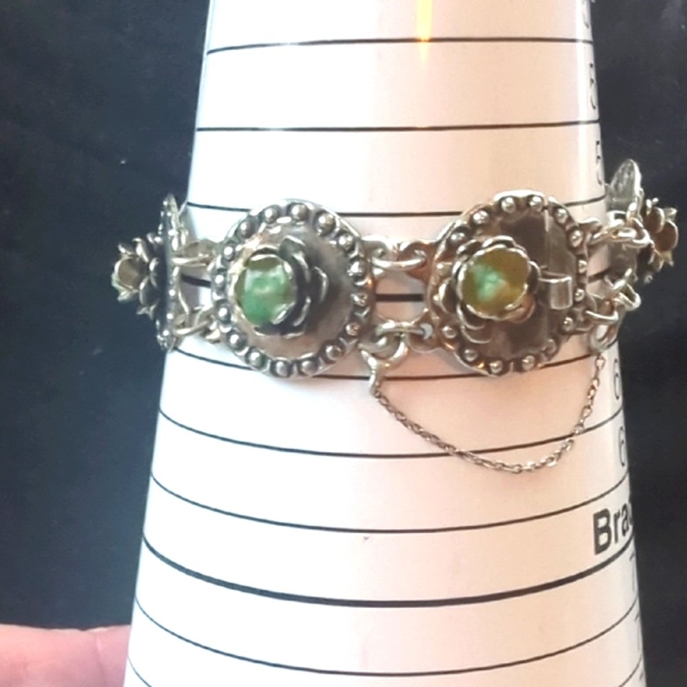 Vintage Sterling Silver Marked 900 With Green Stone Bracelet - Picture 3 of 8